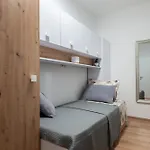 Adeo, Uvala Jazine, Apartman Zára