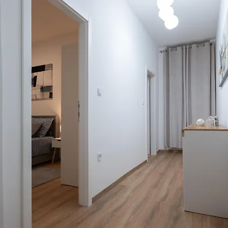 Adeo, Uvala Jazine,